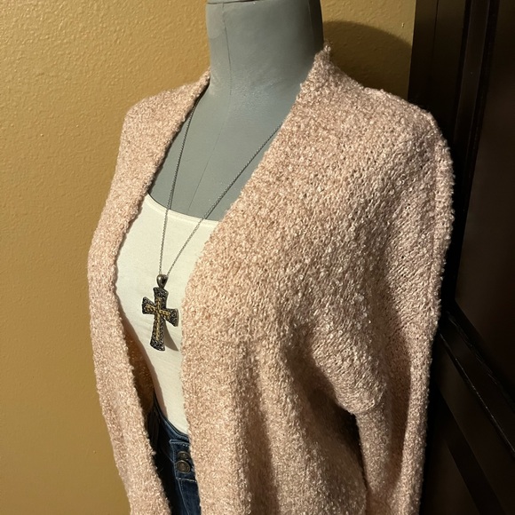 Ruby Moon Popcorn Cardigan - Picture 3 of 13